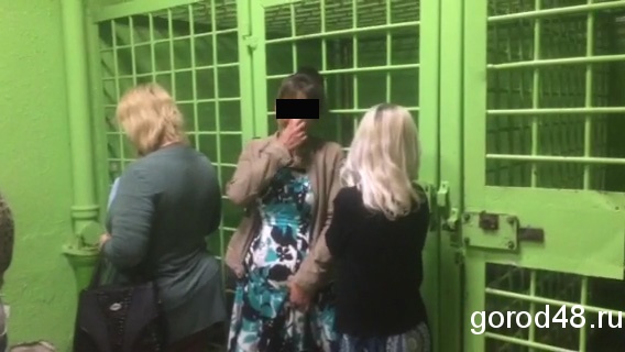 Полицейские закрыли подпольный бордель: задержаны 9 проституток Полицейские закрыли подпольный бордель: задержаны 9 проституток