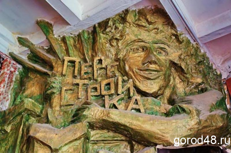 Чиновники проявили интерес к шести тысячам экспонатов музея авангарда в Долгоруково Чиновники проявили интерес к шести тысячам экспонатов музея авангарда в Долгоруково