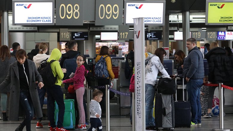 Пассажирка рейса «Москва-Пхукет» укусила полицейского Пассажирка рейса «Москва-Пхукет» укусила полицейского