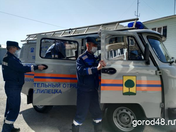 Спасатели вытащили из ливневого колодца щенка, помогли инвалиду и вскрыли дверь, не разбудив ребёнка Спасатели вытащили из ливневого колодца щенка, помогли инвалиду и вскрыли дверь, не разбудив ребёнка