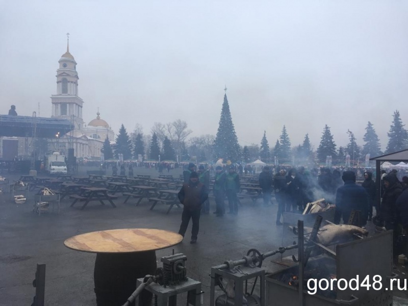 На Соборной площади запахло шашлыком На Соборной площади запахло шашлыком