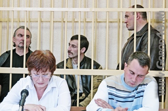 На скамье подсудимых – заказчик и киллеры На скамье подсудимых – заказчик и киллеры