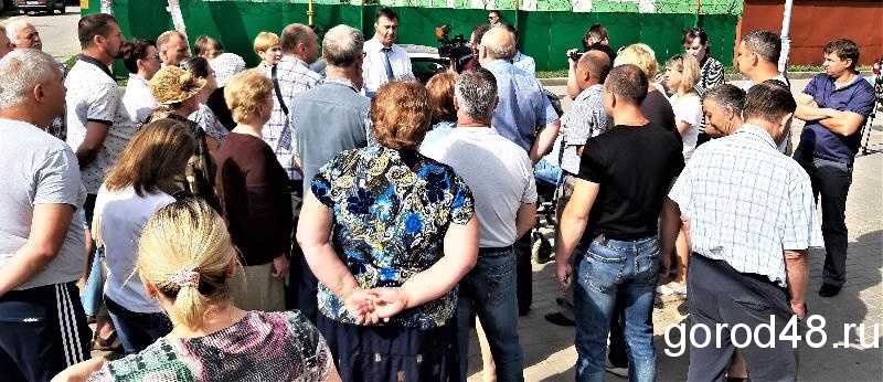 «Администрации Липецка потом придется решать проблем на миллиард рублей» «Администрации Липецка потом придется решать проблем на миллиард рублей»