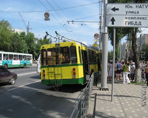Улица нати. Троллейбус Липецк 2006. Липецкий троллейбус. Троллейбусная сеть Липецка. Липецкий троллейбусный парк.
