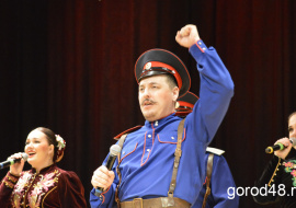 «Казаки России» устроили костюмированное шоу – большой фоторепортаж