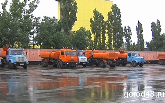 Водители спецпата снова спят во время ночной уборки Водители спецпата снова спят во время ночной уборки