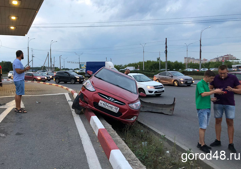 Город 48 липецк аварии. ДТП В Липецке вчера город 48. Город 48 происшествия ДТП В Липецке. Авария в городе Артем с авто автошколой. Авария в городе Лебедянь Ниссан Кашкай июль 2021.