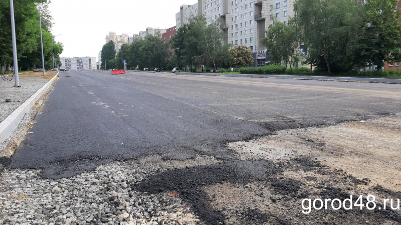 На проспекте Победы за выходные уложены первые 1650 тонн асфальта На проспекте Победы за выходные уложены первые 1650 тонн асфальта