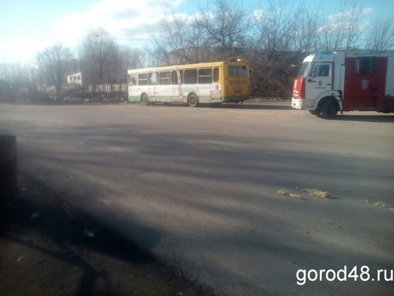 Пассажирский автобус остановили из-за подозрительного предмета Пассажирский автобус остановили из-за подозрительного предмета