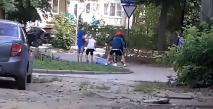 Полиция ищет участников жестокой детской драки Полиция ищет участников жестокой детской драки