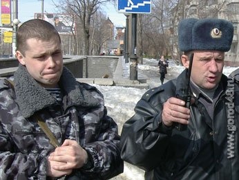 Милиция и спасатели перейдут на усиленный режим работы Милиция и спасатели перейдут на усиленный режим работы