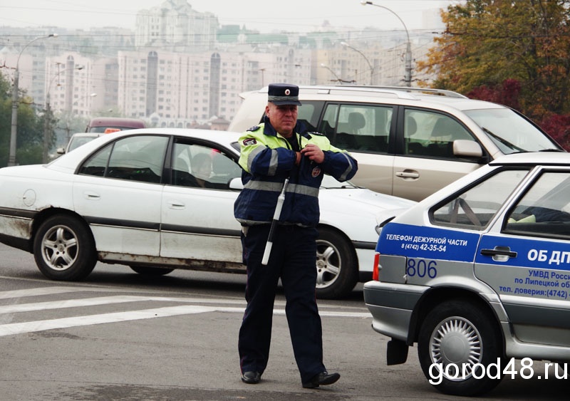 Для поимки пьяных водителей автоинспекторы перейдут на усиленный режим работы Для поимки пьяных водителей автоинспекторы перейдут на усиленный режим работы