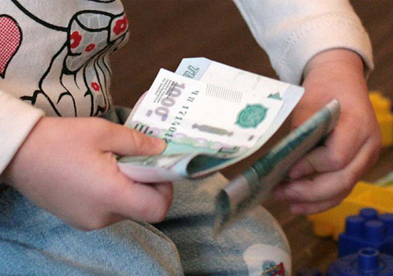 Отец, скрывавший доход от сына, заплатит неустойку в полмиллиона рублей Отец, скрывавший доход от сына, заплатит неустойку в полмиллиона рублей