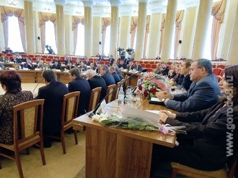 Депутаты областного Совета повысили зарплату бюджетникам и ужесточили административный кодекс Депутаты областного Совета повысили зарплату бюджетникам и ужесточили административный кодекс