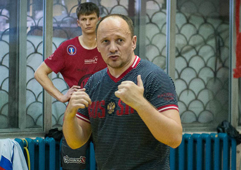 Липецким бойцам давал уроки в «Динамо» тренер сборной России по ММА (ФОТО) Липецким бойцам давал уроки в «Динамо» тренер сборной России по ММА (ФОТО)