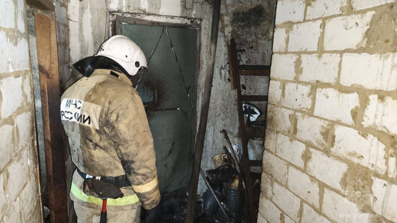 За выходные в Липецкой области произошло 26 пожаров: горели три дома и автомобиль