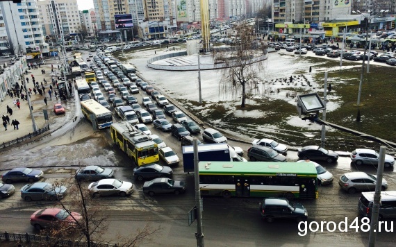 Пробки липецк. Липецк пробка площадь Победы. Пробка на проспекте Победы Липецк. Липецк пробки. Пробка в городе Липецк.