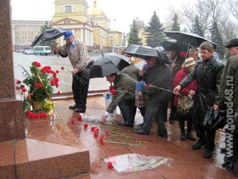 В Липецке отметили 140 лет со дня рождения Ленина В Липецке отметили 140 лет со дня рождения Ленина