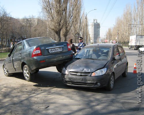 Ладо липецк. Липецк сервис ТВ Хендай. Авария Лада Приора на Космонавтов с Филипченко 2013 год город 48. Липецк Лада погода.