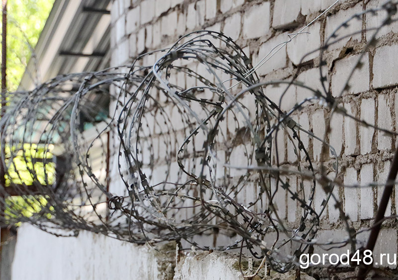 закладчицу В Днепре благодаря бдительности гражданина удалось задержать закладчицу.  Читайте на UKR.NET