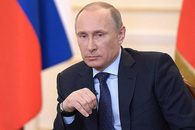 Путин предложил списать малому бизнесу налоги за второй квартал Путин предложил списать малому бизнесу налоги за второй квартал