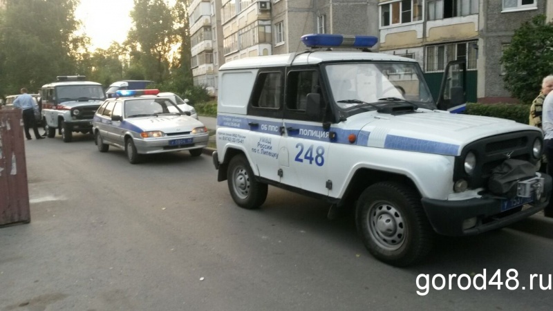 Вооруженный разбойник напал на торговый павильон Вооруженный разбойник напал на торговый павильон