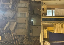 В Турции после мощного землетрясения зафиксированы разрушения в нескольких провинциях