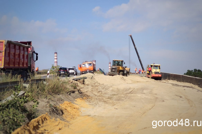 Строители приступили к устройству подходов к мосту в поселке Новая Жизнь Строители приступили к устройству подходов к мосту в поселке Новая Жизнь