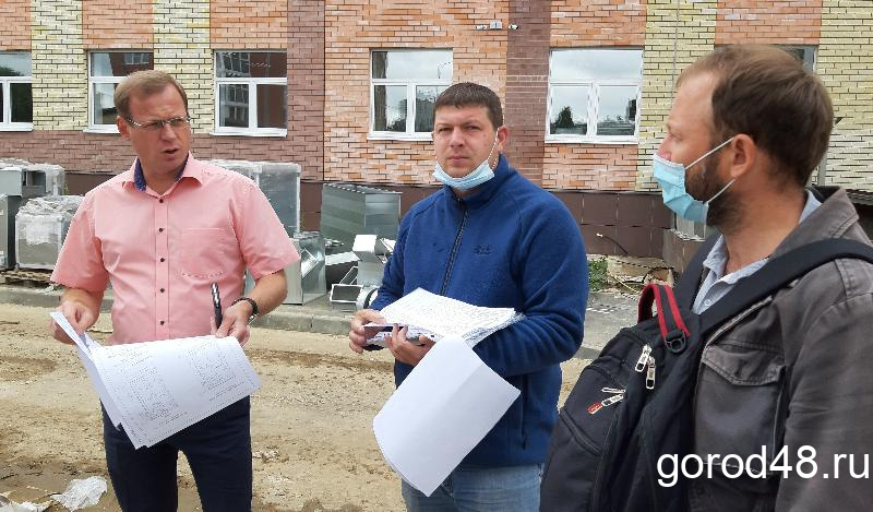 Школу на Манеже сдают в авральном режиме Школу на Манеже сдают в авральном режиме