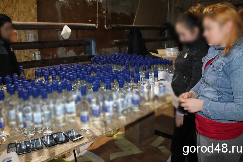 Полицейские закрыли в Липецке подпольный водочный цех Полицейские закрыли в Липецке подпольный водочный цех