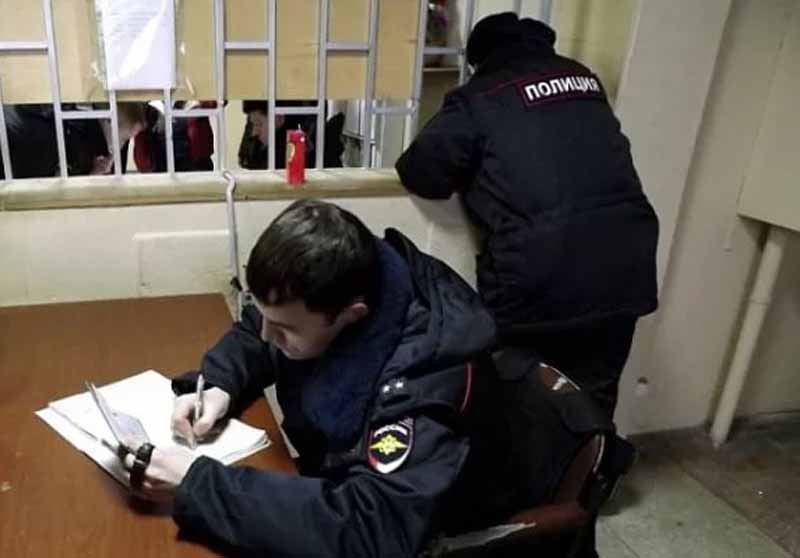 Пьяный житель Чаплыгина обматерил полицейского Пьяный житель Чаплыгина обматерил полицейского