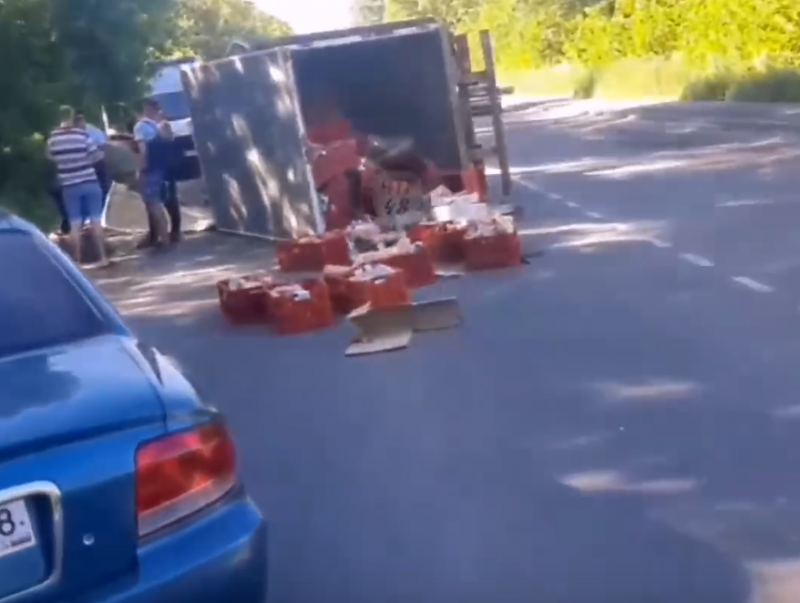 В лобовом столкновении «Газели» и Мерседеса» пострадала женщина В лобовом столкновении «Газели» и Мерседеса» пострадала женщина