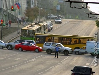 Демонстранты изменят движение транспорта 1 мая Демонстранты изменят движение транспорта 1 мая