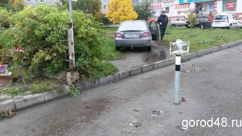 Липчанка на «Дэу» чуть не въехала в толпу Липчанка на «Дэу» чуть не въехала в толпу