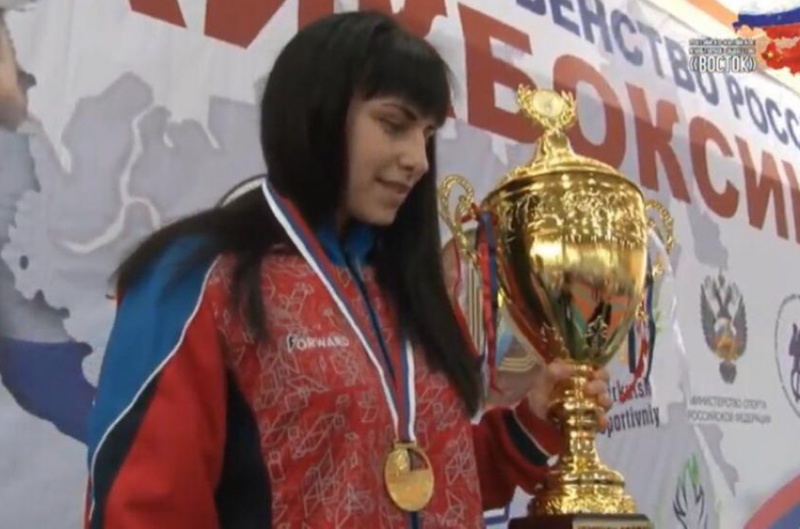 Наталья Юрченко в 7-й раз стала чемпионкой России по кикбоксингу Наталья Юрченко в 7-й раз стала чемпионкой России по кикбоксингу