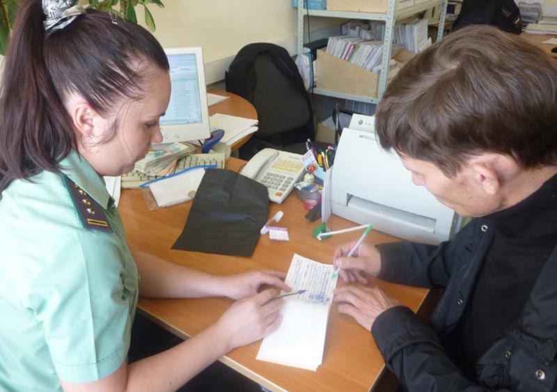 Приставы по алиментам мурманск. Судебные приставы кандалакша. Приставы по алиментам мурманск. Не платит алименты. Заплати алименты социальная реклама.