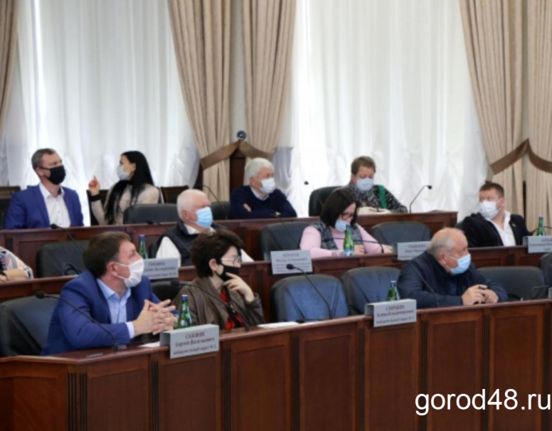 Горсовет предложил мэрии собрать мнения родителей об объединении 68-й и 42-й школ Горсовет предложил мэрии собрать мнения родителей об объединении 68-й и 42-й школ