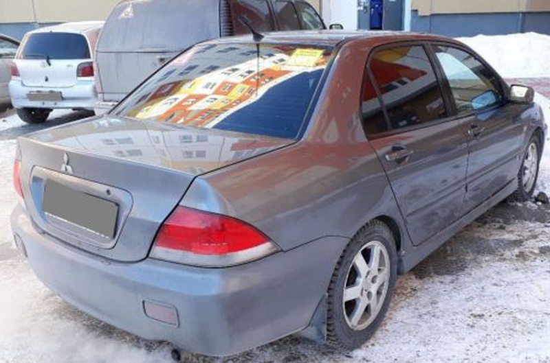 Скрывший автомобиль от приставов должник получил 300 часов обязательных работ Скрывший автомобиль от приставов должник получил 300 часов обязательных работ