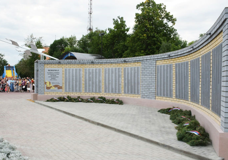 В Лебедяни открыли обновленный мемориал, погибшим в Великой Отечественной В Лебедяни открыли обновленный мемориал, погибшим в Великой Отечественной