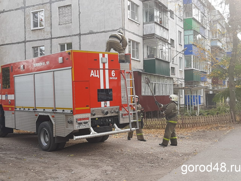 В многоквартирном доме на улице Звездной горела крыша В многоквартирном доме на улице Звездной горела крыша