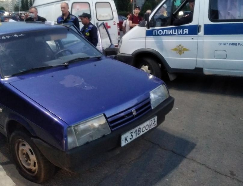 Умерший на парковке у гипермаркета водитель приехал из Севастополя Умерший на парковке у гипермаркета водитель приехал из Севастополя