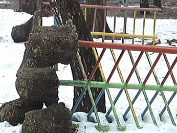 Жители дома 35 по улице циолковского не допустили начала строительства в их дворе Жители дома 35 по улице циолковского не допустили начала строительства в их дворе