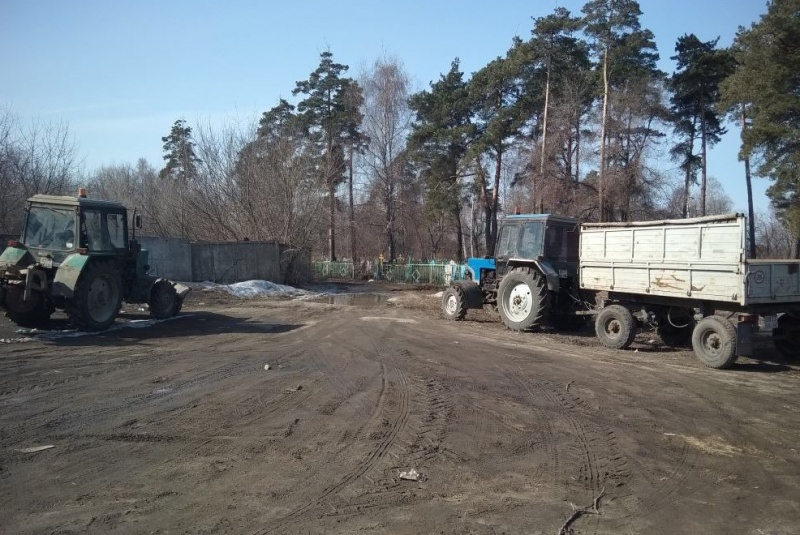 Кладбища Липецка чистят в ускоренном режиме Кладбища Липецка чистят в ускоренном режиме