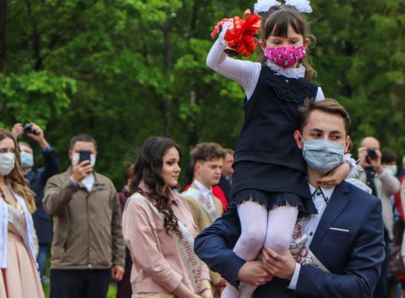 COVID-19 помешает первому звонку, но не началу нового учебного года COVID-19 помешает первому звонку, но не началу нового учебного года