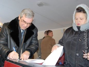 В Липецке выбирают депутатов городского Совета четвертого созыва В Липецке выбирают депутатов городского Совета четвертого созыва