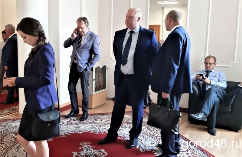 Первый этап губернаторских выборов: бюллетень окажется многопартийным Первый этап губернаторских выборов: бюллетень окажется многопартийным