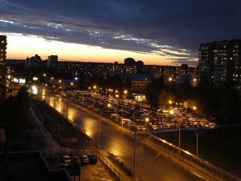 Город сгребает снег Город сгребает снег