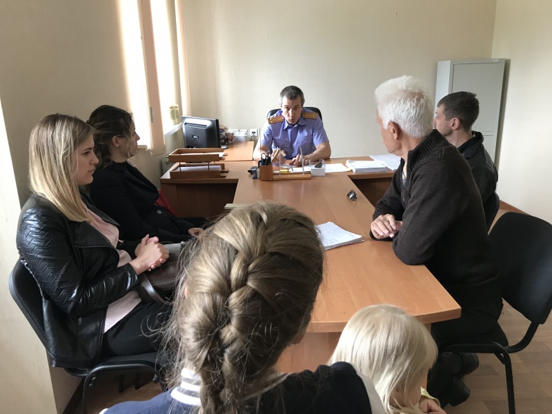 Представители Следственного комитета встретились с обманутыми дольщиками Представители Следственного комитета встретились с обманутыми дольщиками