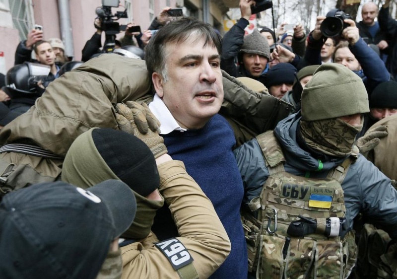 Михаила Саакашвили обвиняют по трем статьям Михаила Саакашвили обвиняют по трем статьям