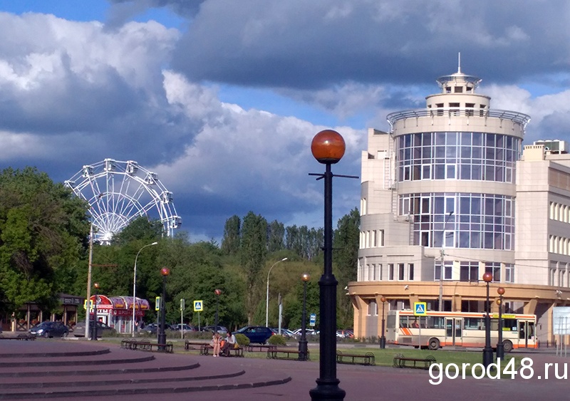 Одними из первых увидят город с нового колеса обозрения приемные дети Одними из первых увидят город с нового колеса обозрения приемные дети